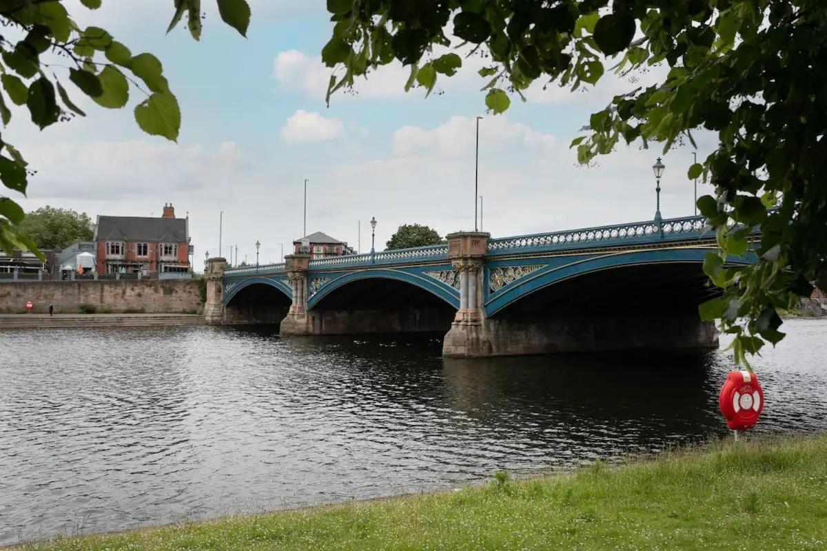 2 - In Nottingham- Near Attractions And Dining Pass The Keys * Nottingham