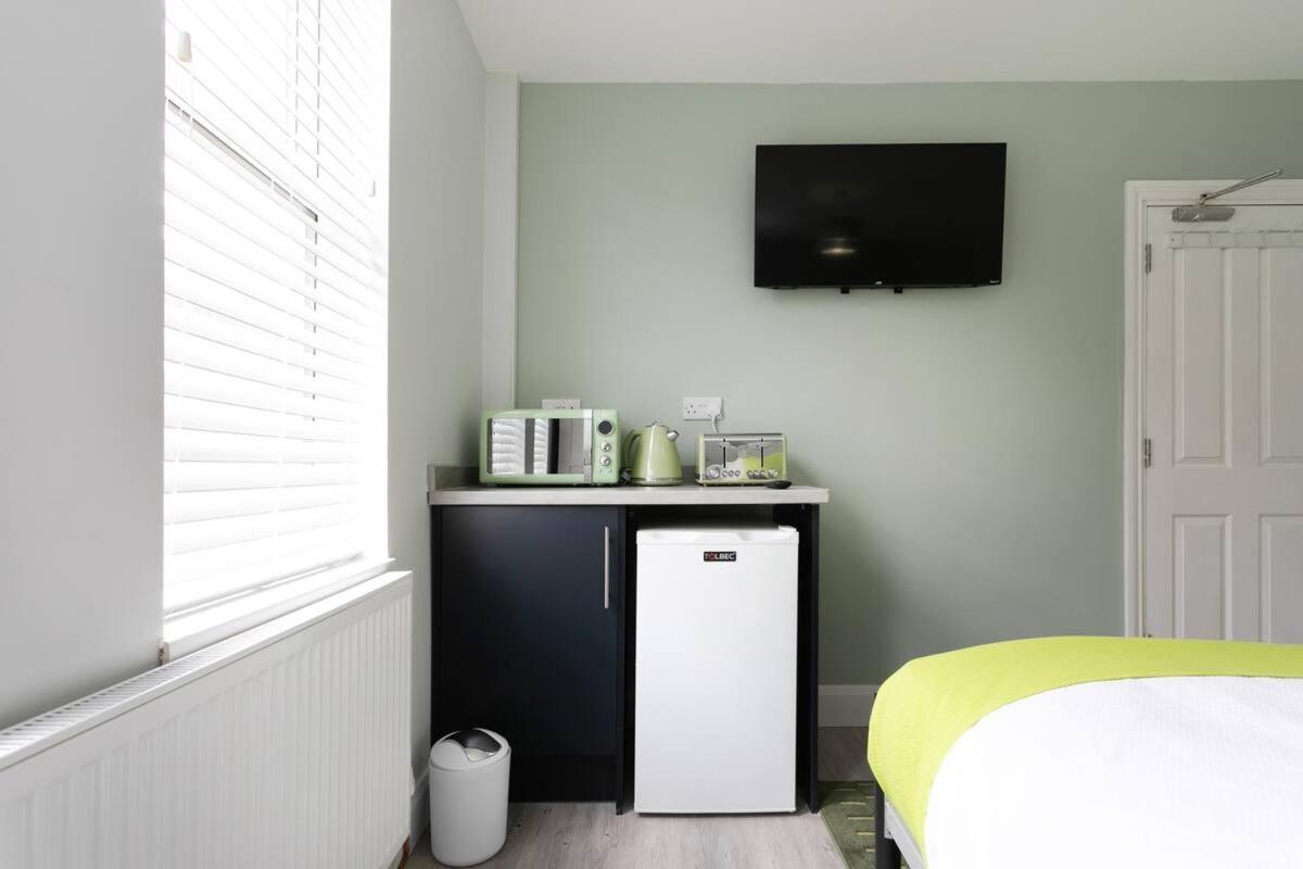 Apartment 2 - In Nottingham- Near Attractions And Dining Pass The Keys