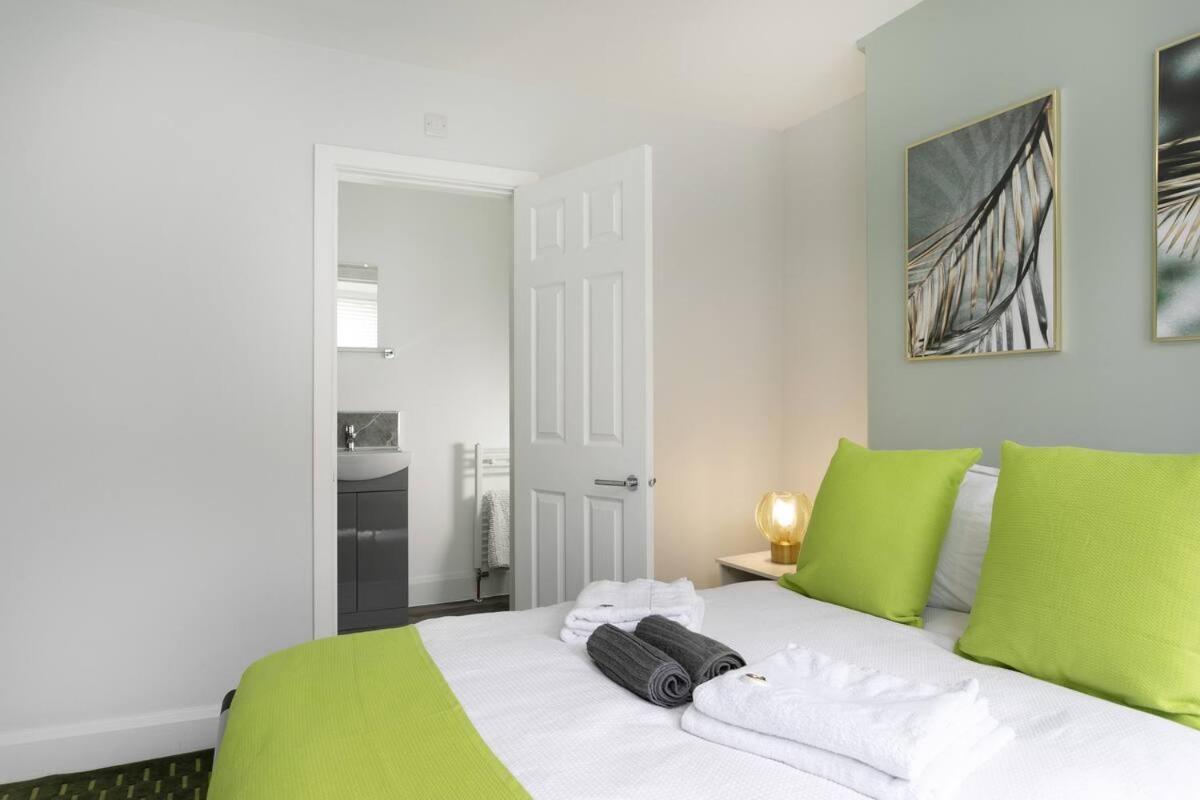 2 - In Nottingham- Near Attractions And Dining Pass The Keys Nottingham