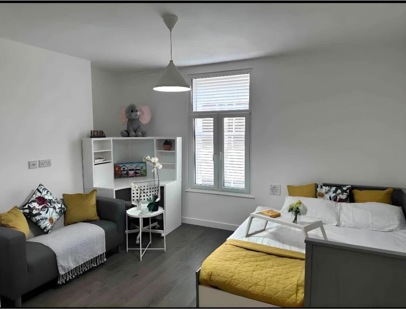 Modern Centre Apartment *