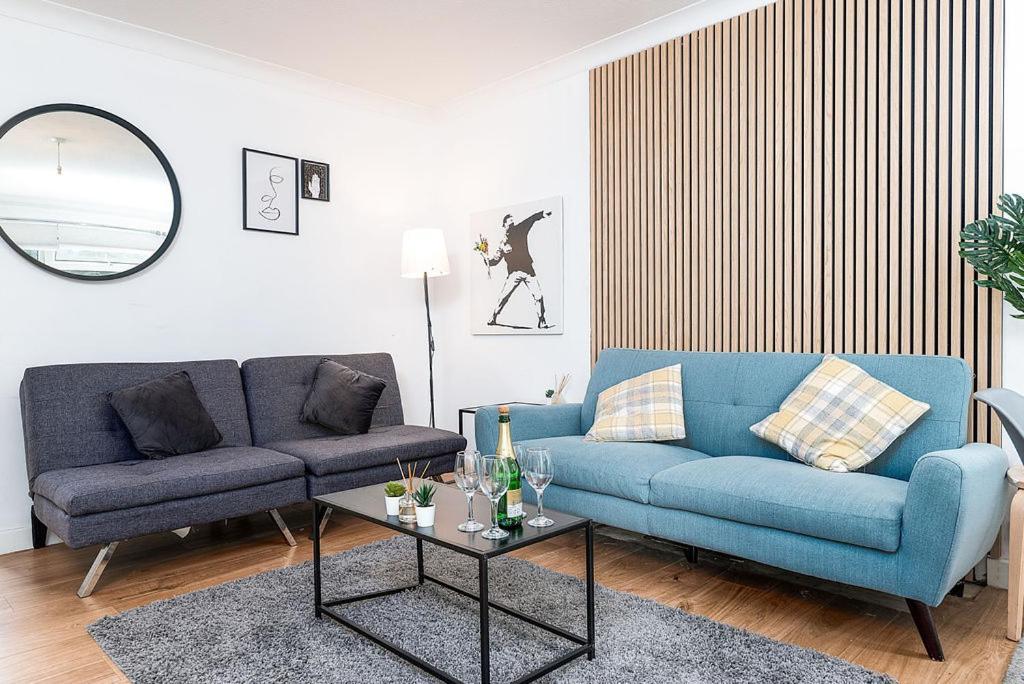 Cozy 3-bedroom Flat Opposite Forest Recreation Ground