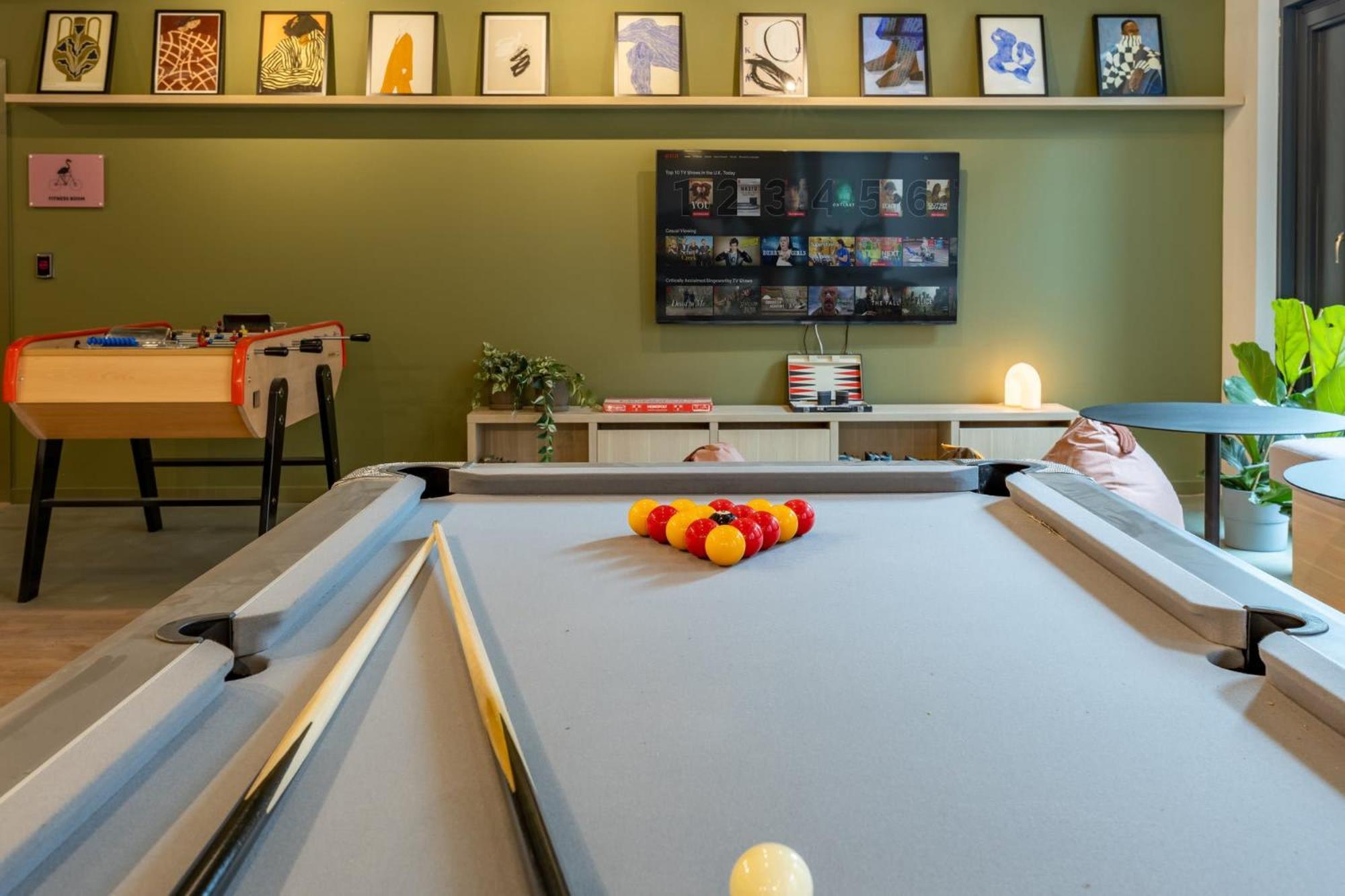 Student Only At The Heart Of Apartment *