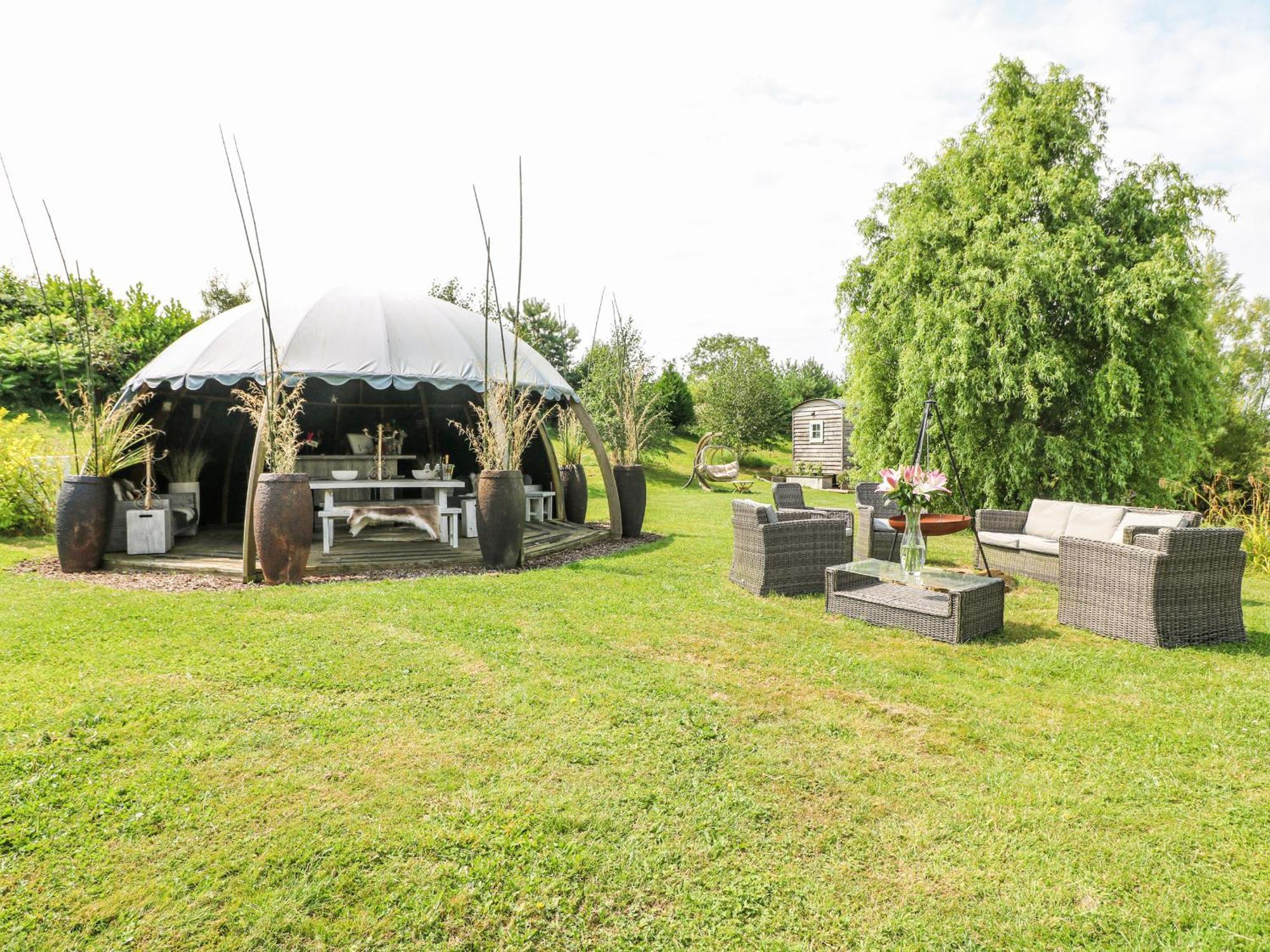 Holiday home Herbie's Shepherds Hut *