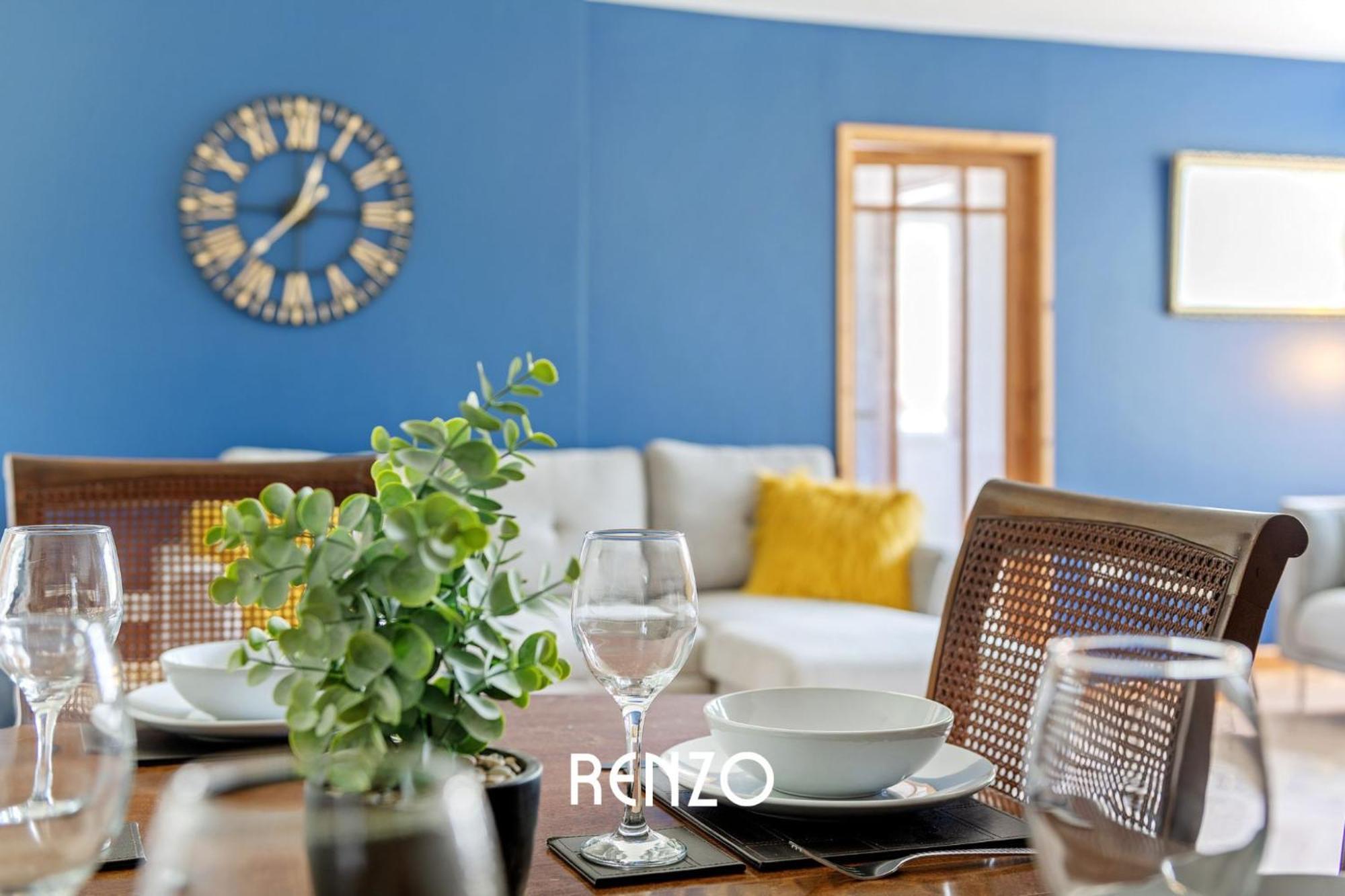 Holiday home Vibrant 2-bed In By Renzo, Free Driveway Parking, Sleeps 6! Nottingham