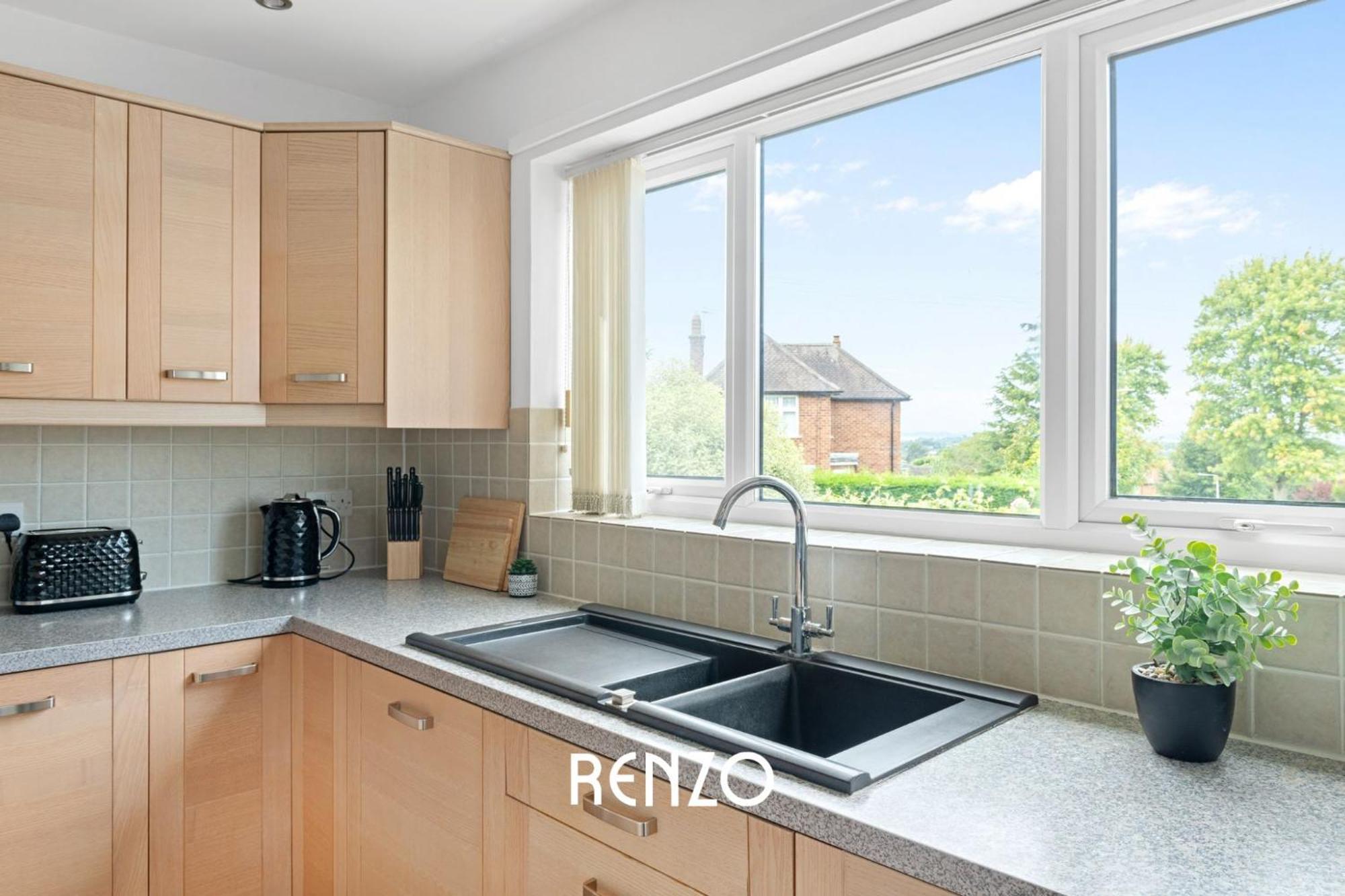 Vibrant 2-bed In By Renzo, Free Driveway Parking, Sleeps 6! Nottingham