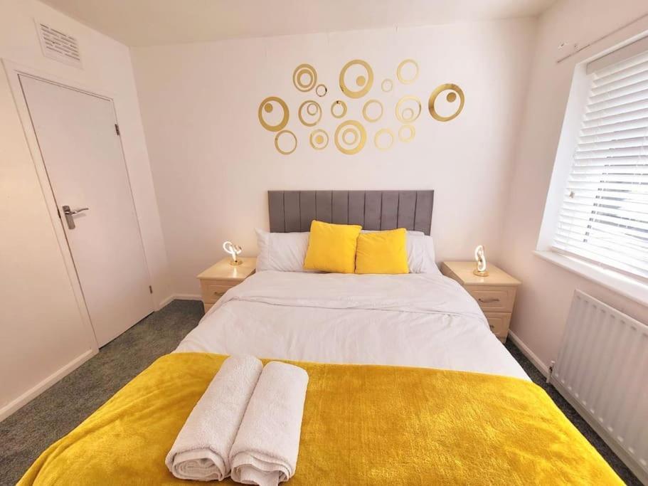 Apartment 5 Bedroom House And Free Parking