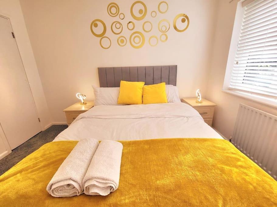 Apartment 5 Bedroom House And Free Parking *