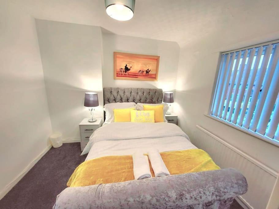Elegant Entire 3 Bed House With Free Parking Holiday home Nottingham