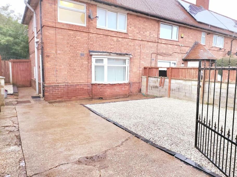 Elegant Entire 3 Bed House With Free Parking Holiday home