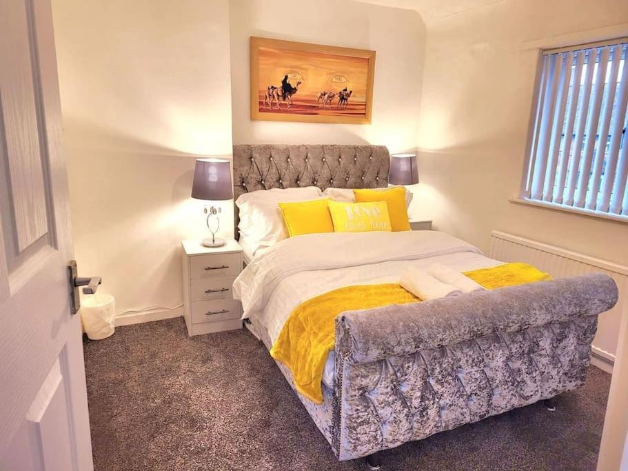 Holiday home Elegant Entire 3 Bed House With Free Parking Nottingham