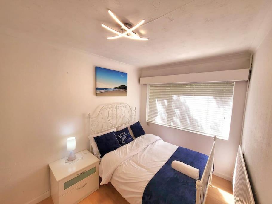 5 Bedroom House And Free Parking * Nottingham