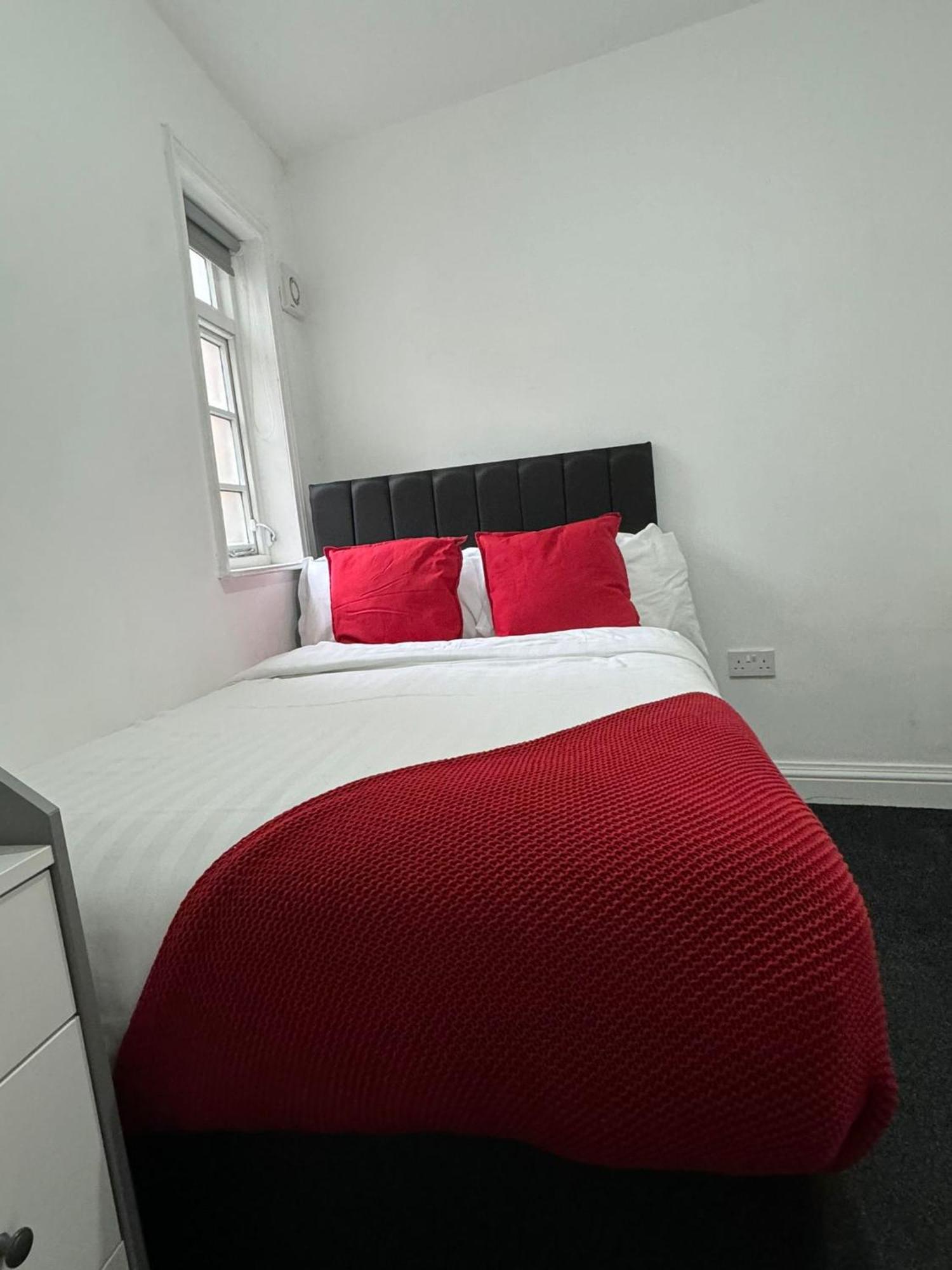 Modern In Heart Of Apartment Nottingham