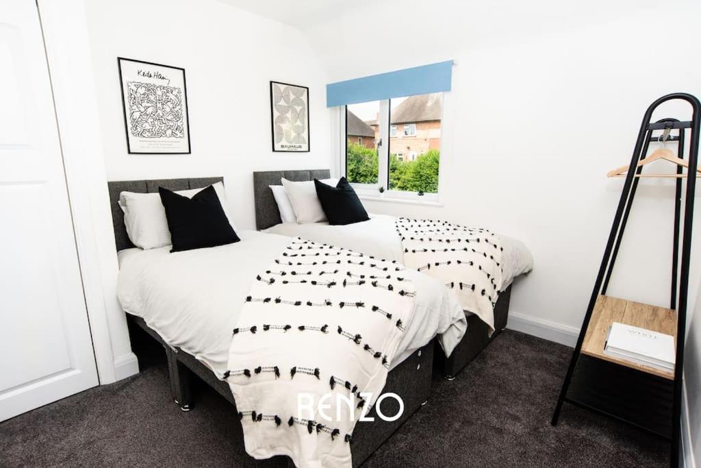 Charming 3-bed In By Renzo, Free Parking, Free Wi-fi!