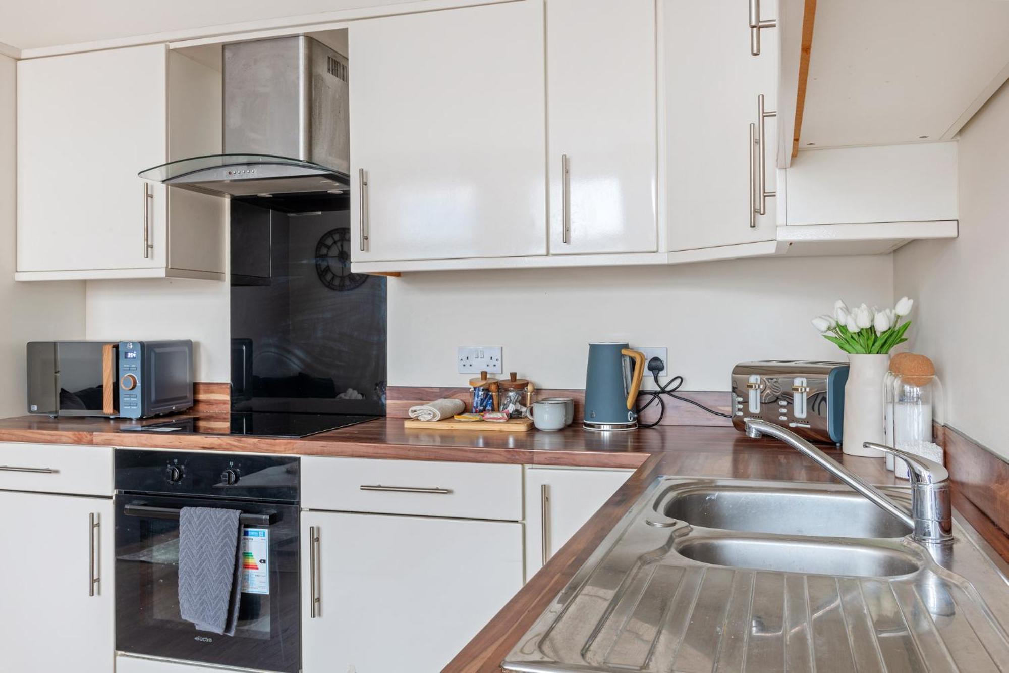 Spacious 1 Bedroom