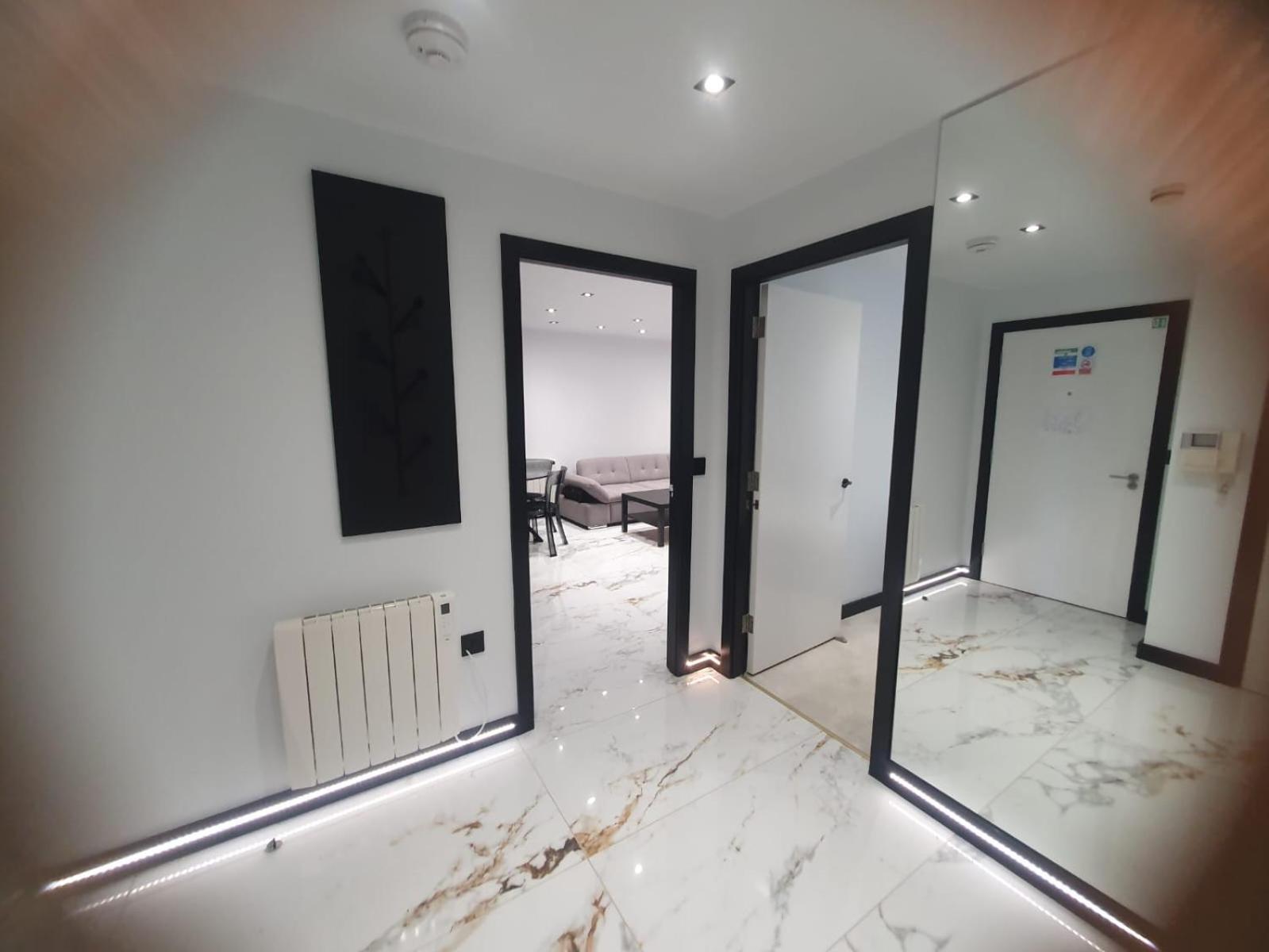 Jupiter Lux Spacious Terrace & Free Parking Apartamento