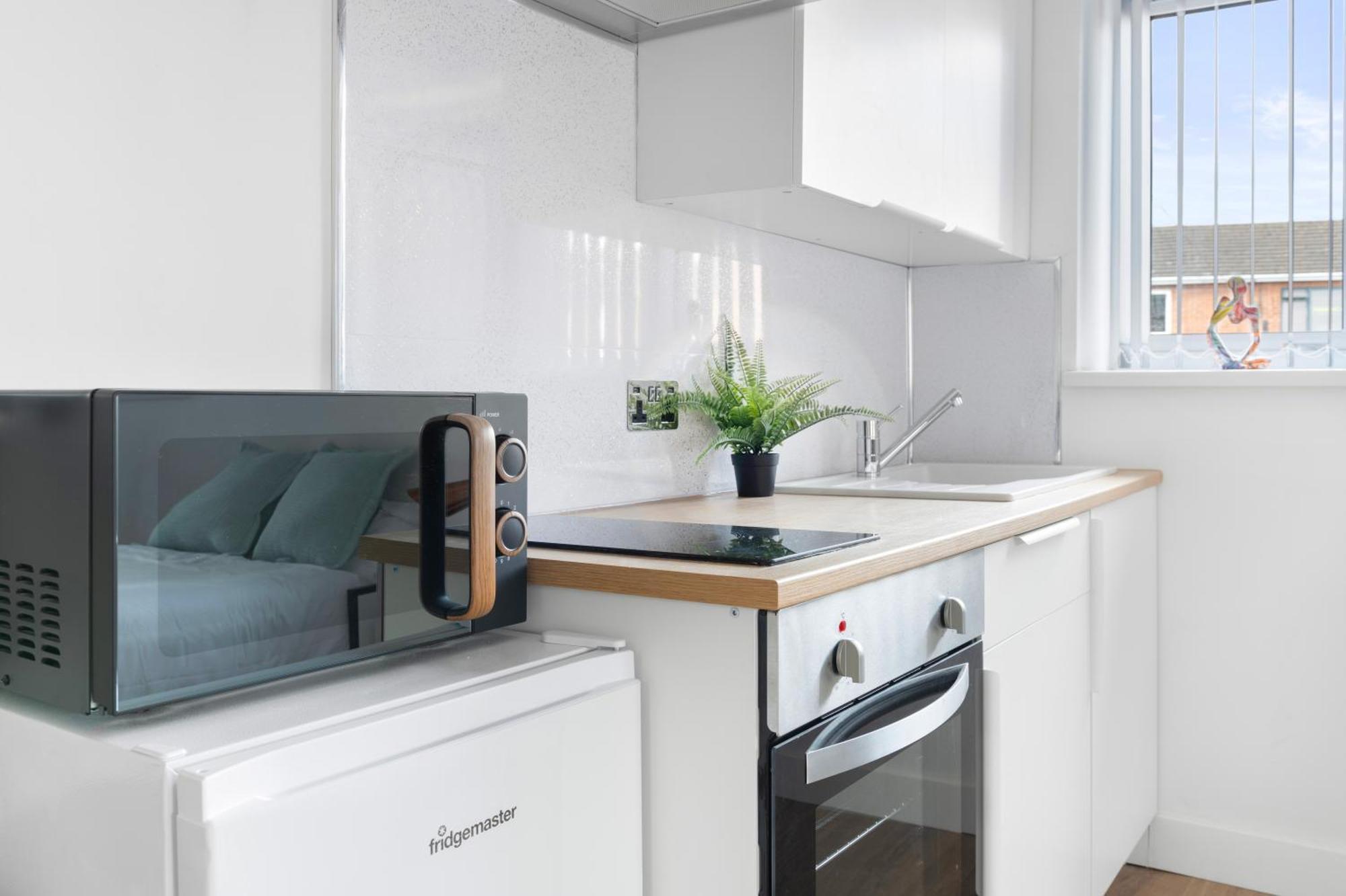 Small Arnold Town Center E Apartment