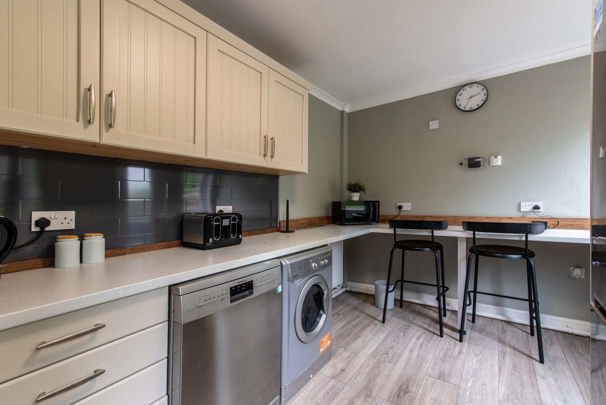 Charming 3-bed In - Prime Location * Nottingham
