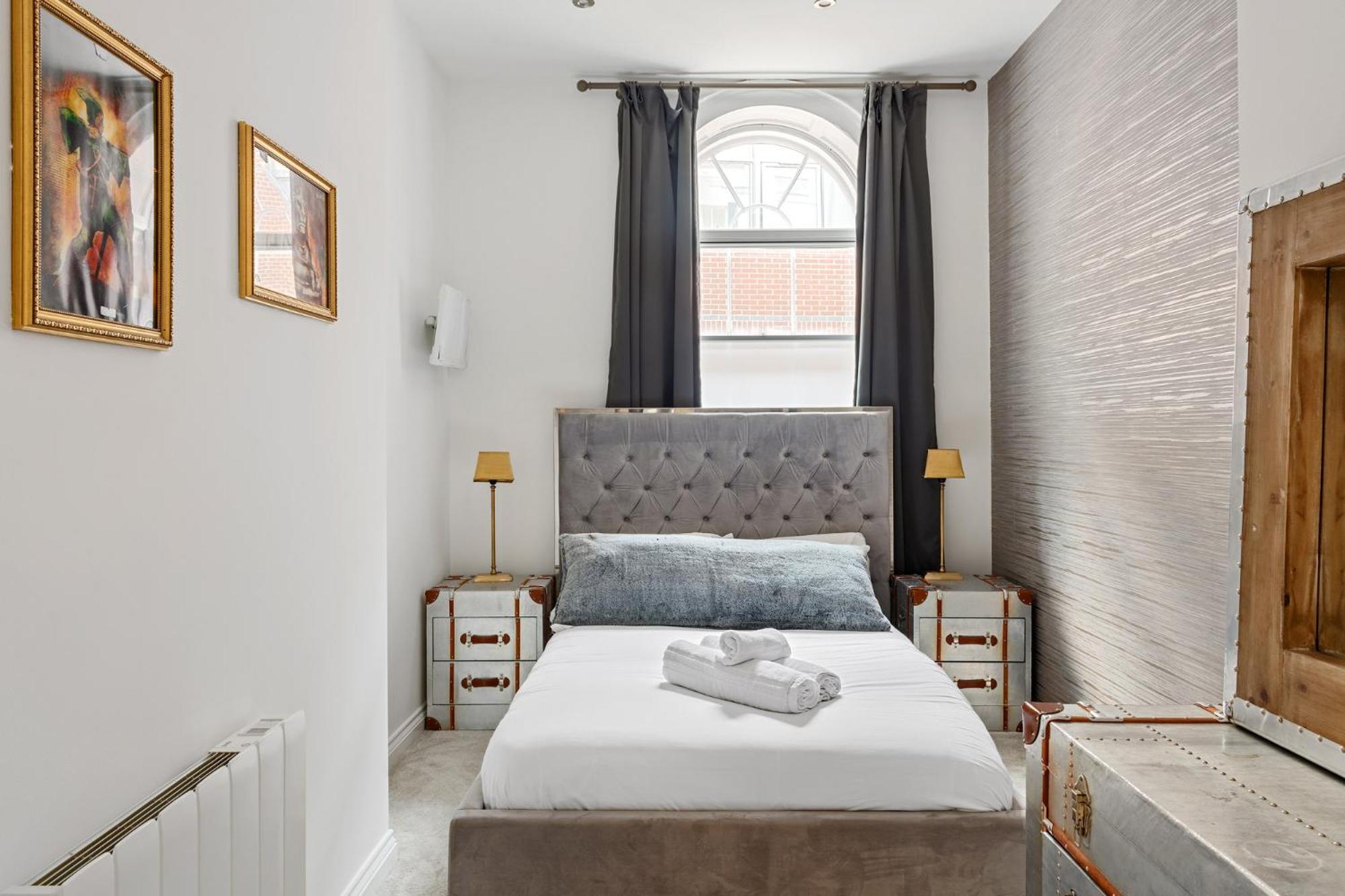 Apartment Luxury 2 Bedroom In Historic Building *