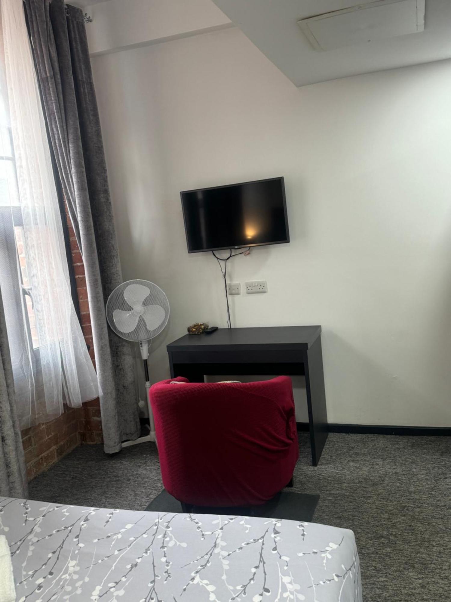 Kick Back Relax Stylish Space * Nottingham