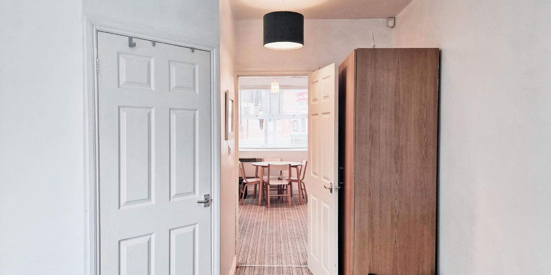 Cozy 1 Bedroom Flat Nr Apartment *