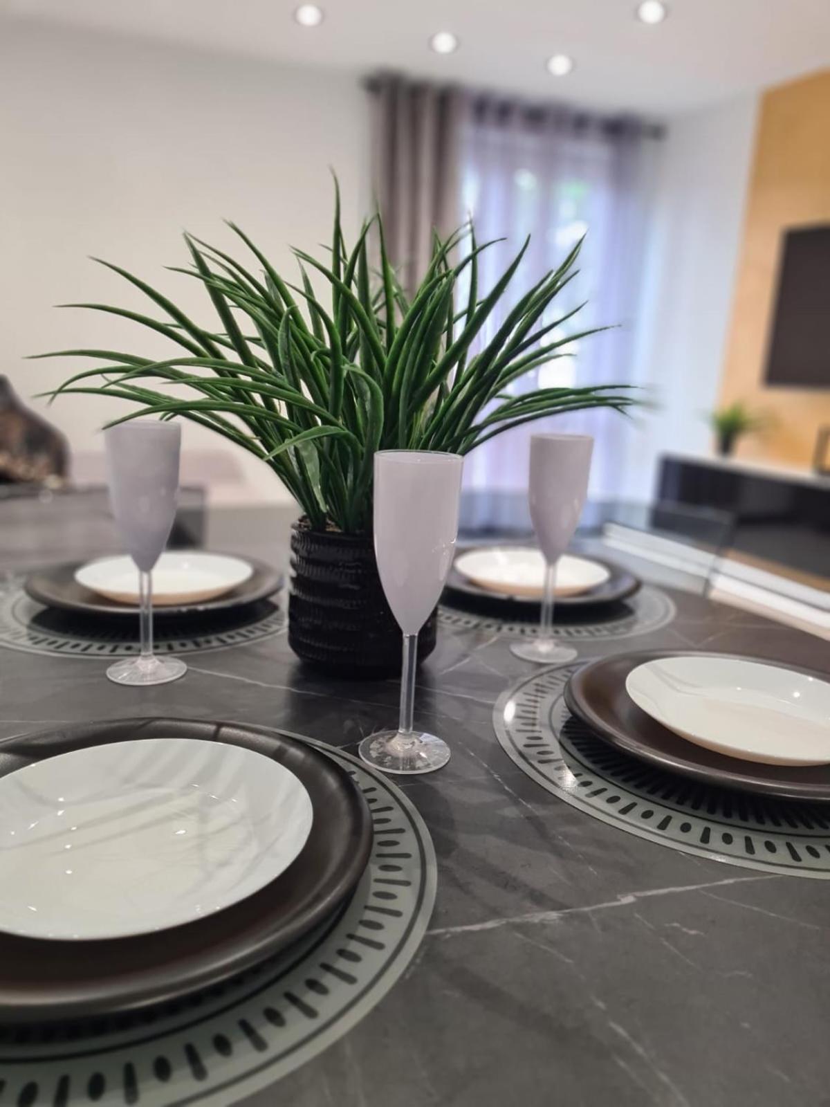 Apartamento Jupiter Lux Spacious Terrace & Free Parking *
