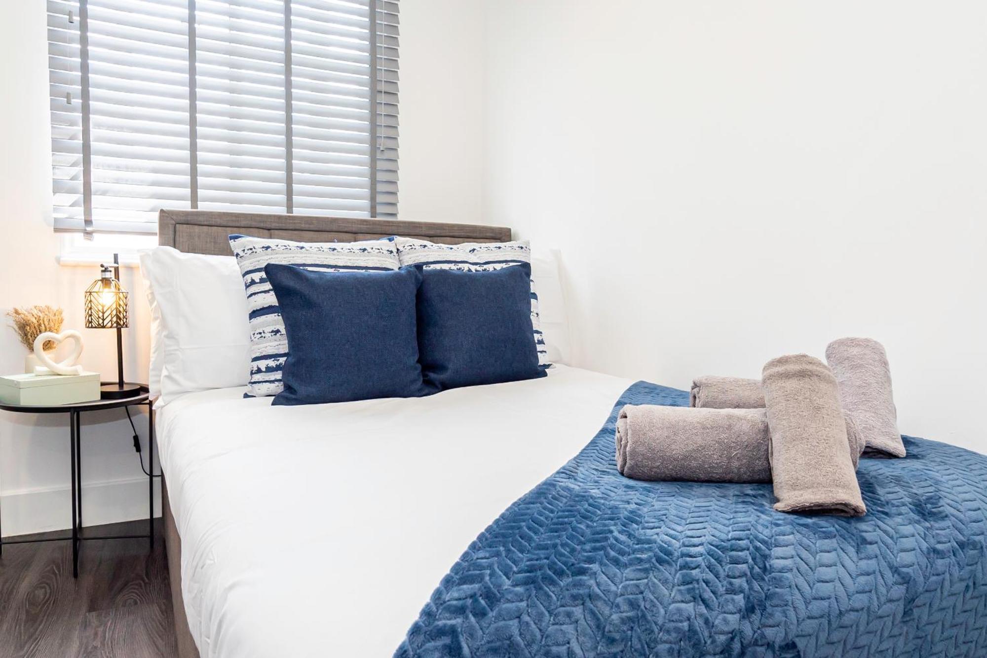 Apartment Elegant Stylish & Open Plan Living Space Nottingham