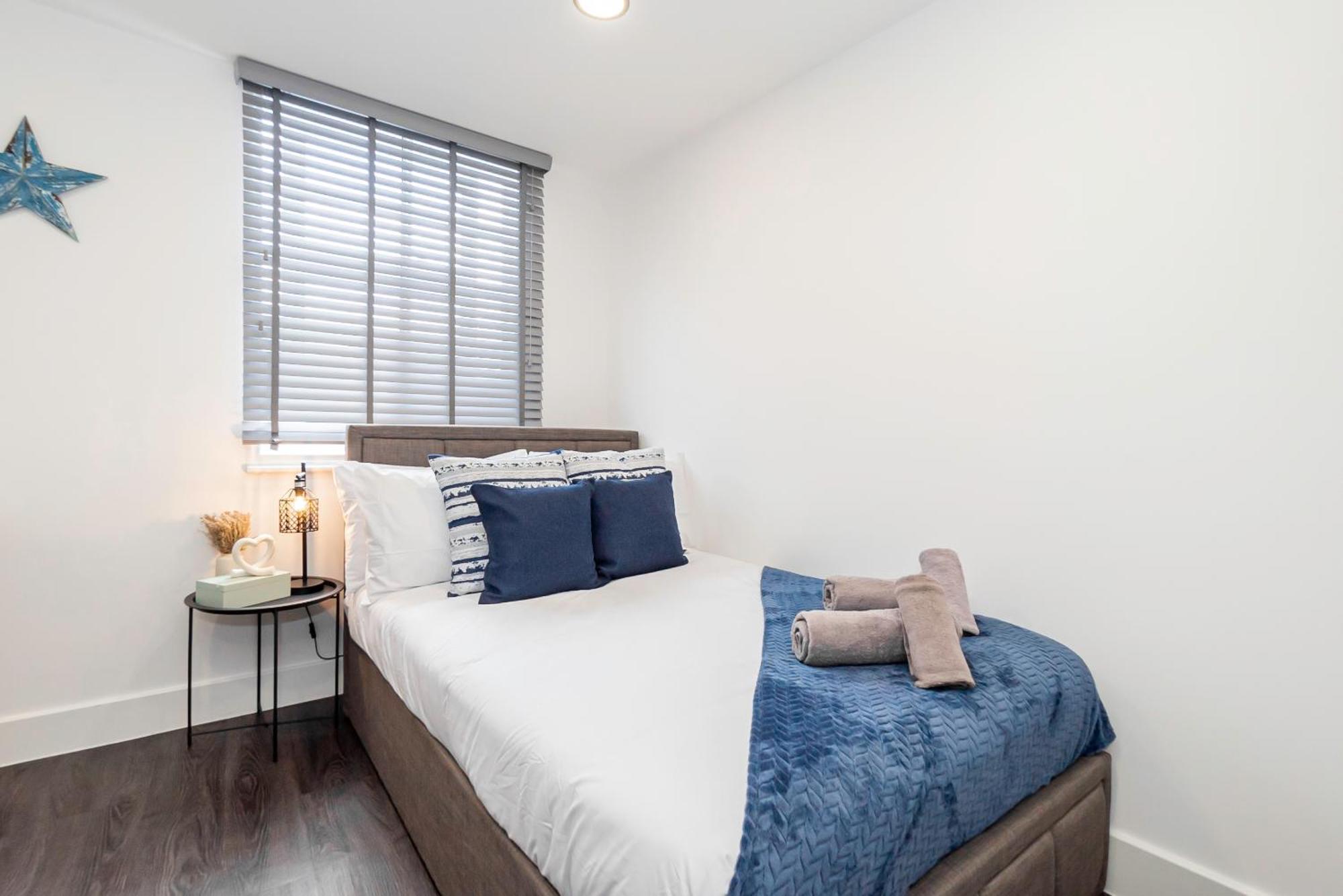 Apartment Elegant Stylish & Open Plan Living Space Nottingham
