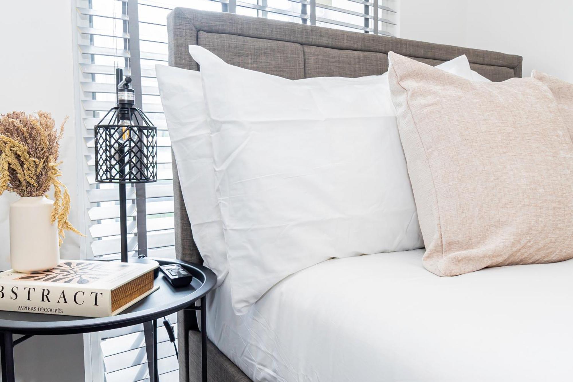 Stylish Chic & Airy In Lister Gate Nottingham