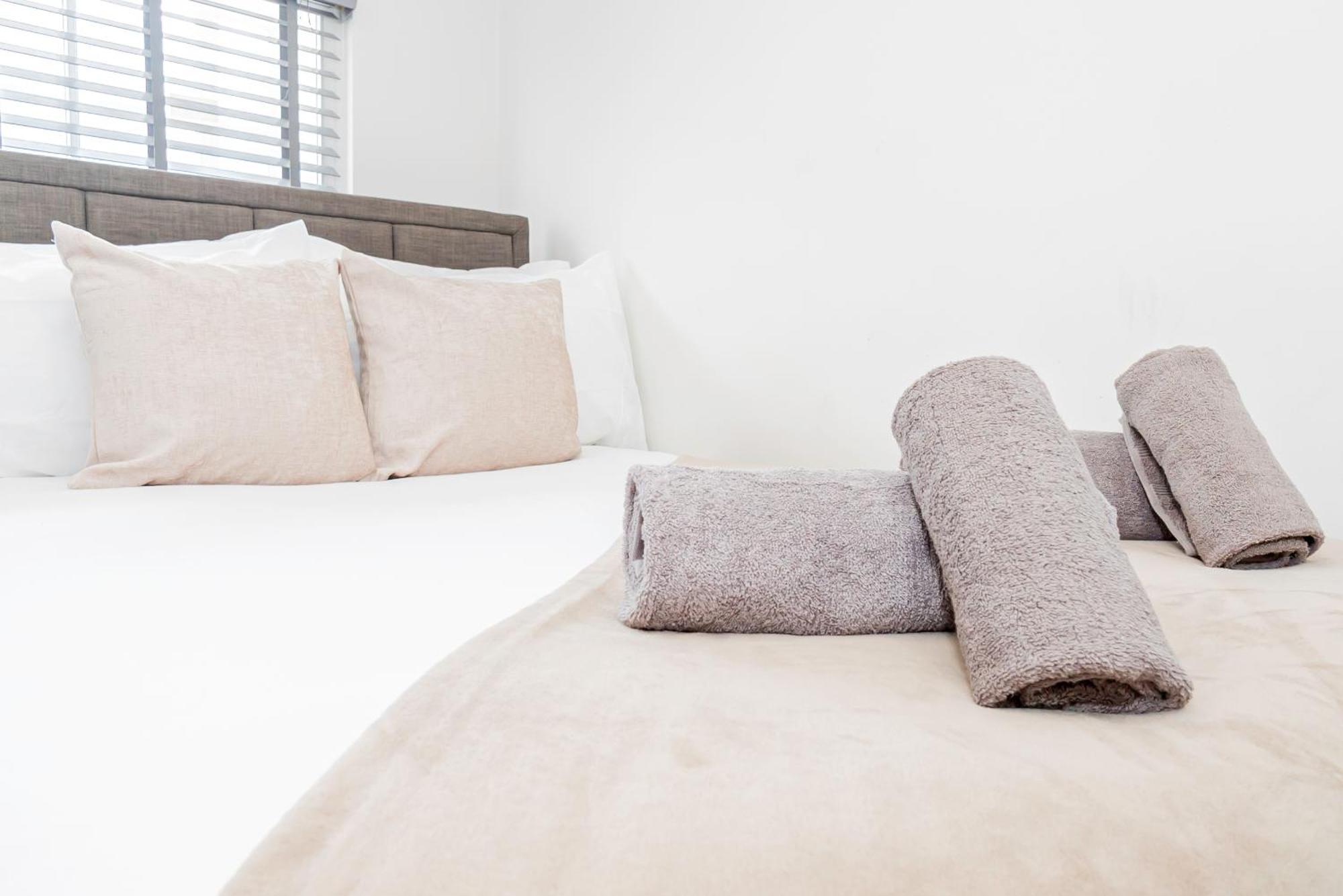 Stylish Chic & Airy In Lister Gate * Nottingham