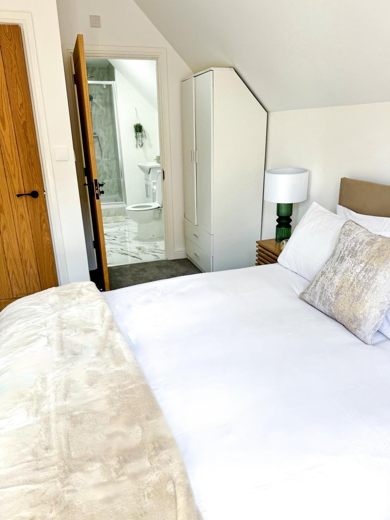 The Luxe Haven - Centre Apartment *