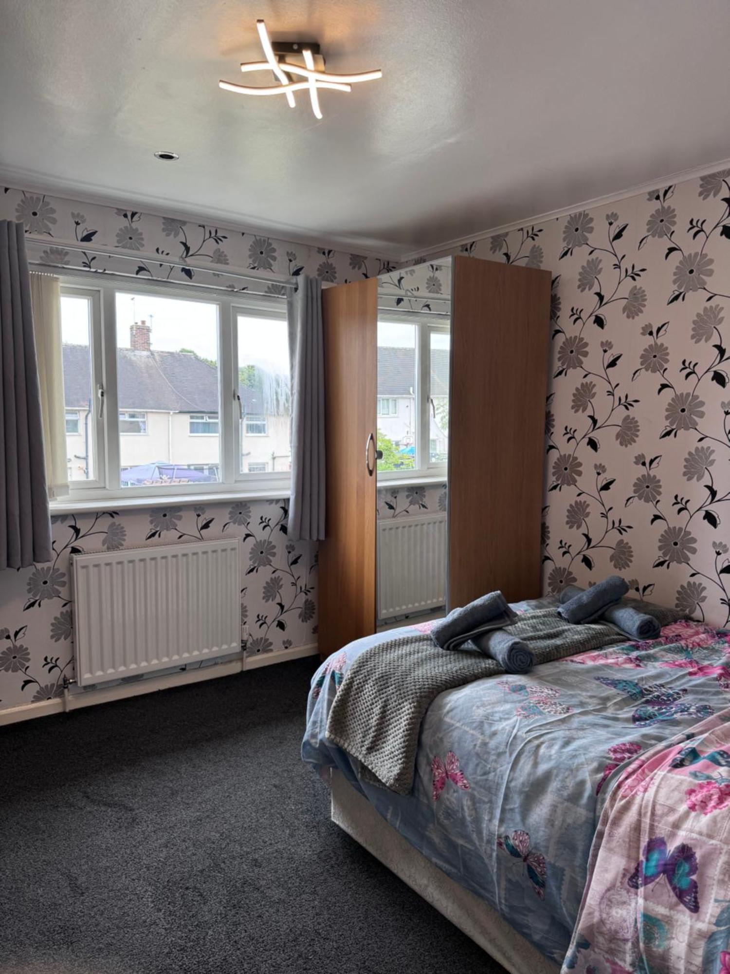 Private In A Quiet Area Free Parking * Nottingham