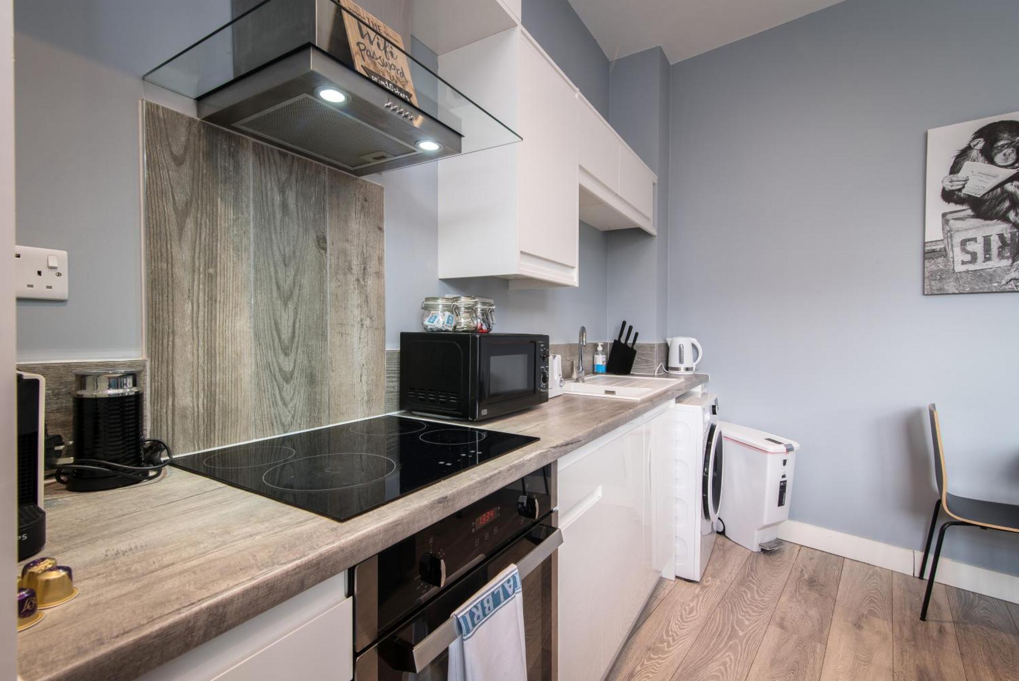 Arena - Stylish And Homely By The Ice Arena With Parking Apartment *