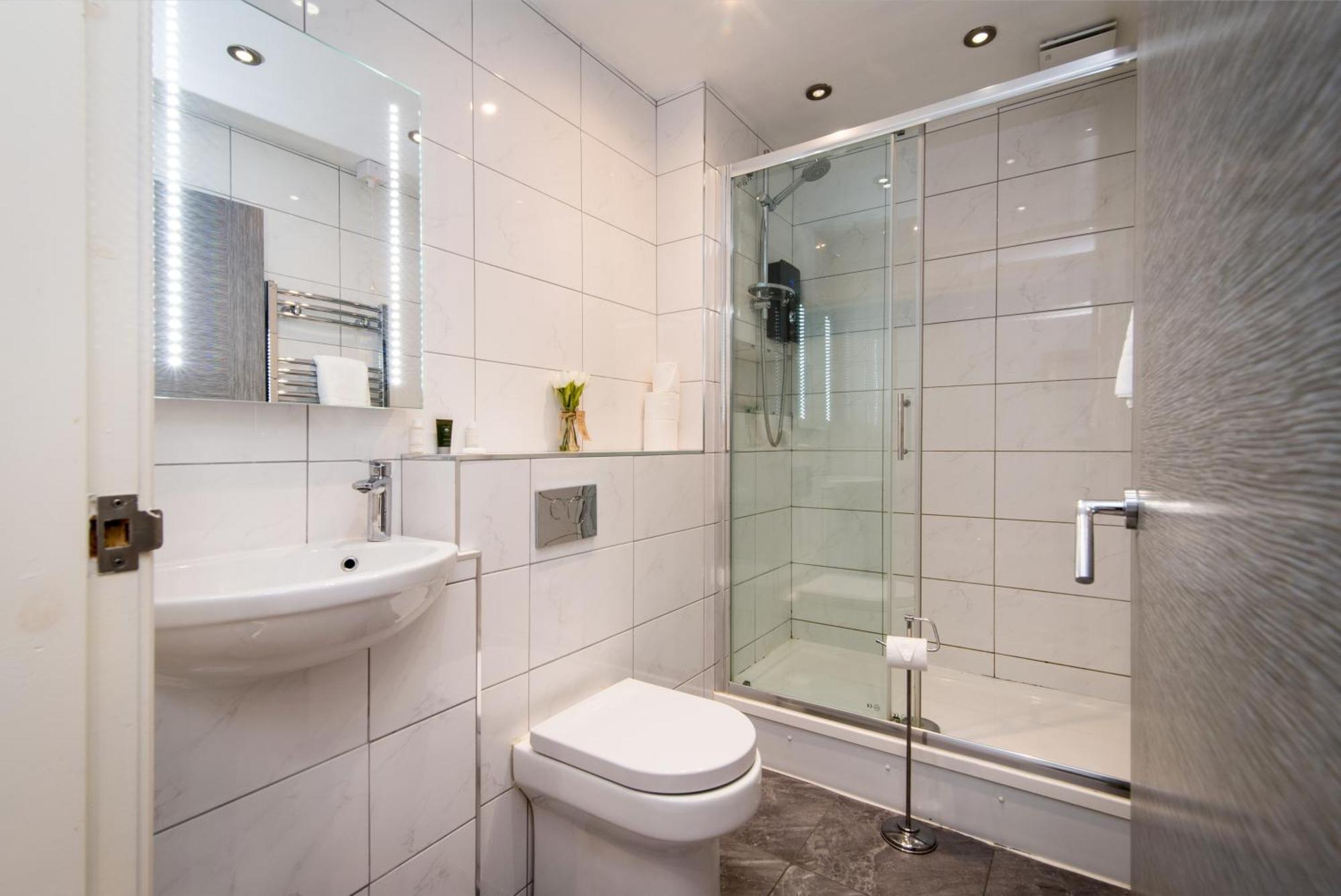 Arena - Stylish And Homely By The Ice Arena With Parking Apartment Nottingham