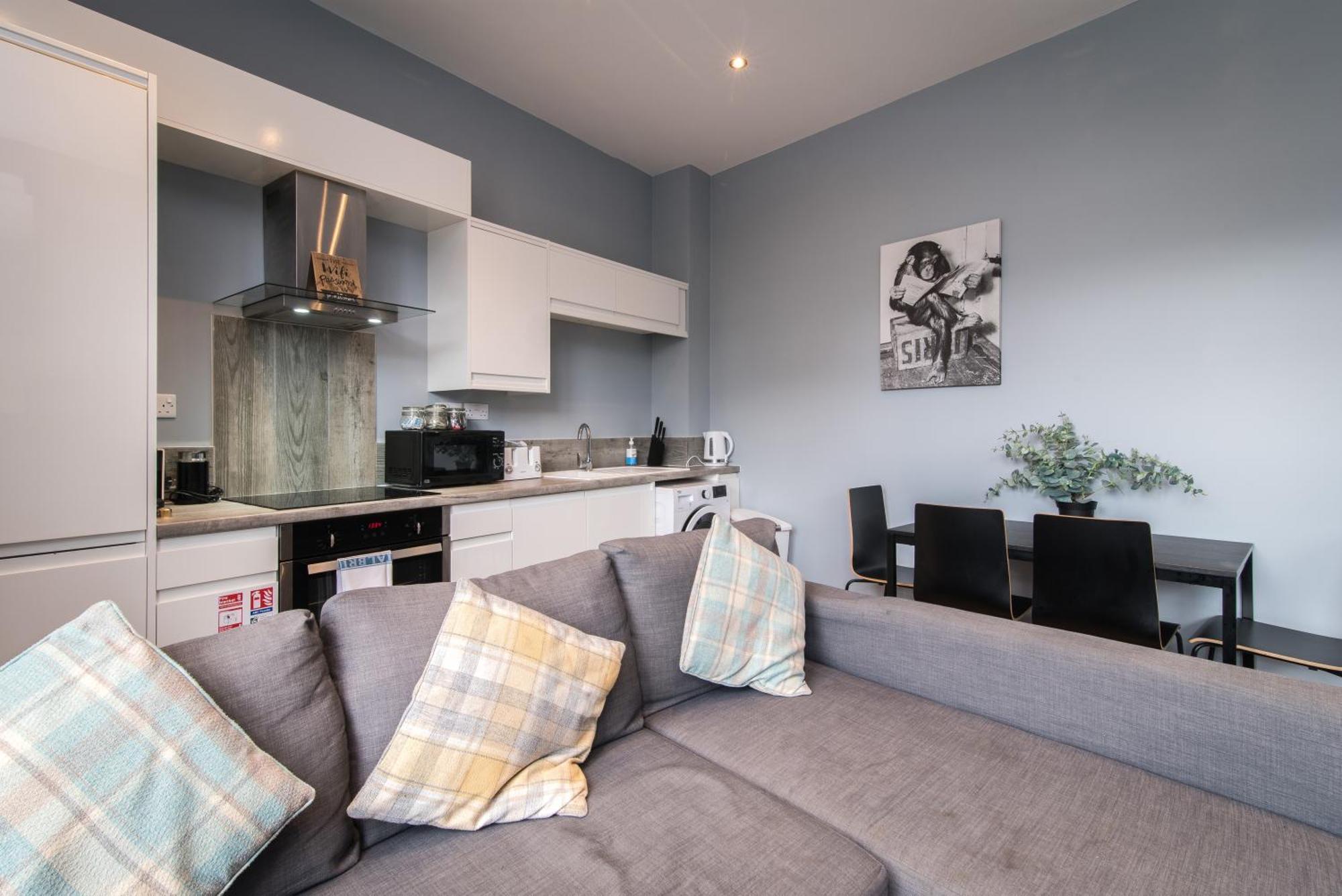 Arena - Stylish And Homely By The Ice Arena With Parking *