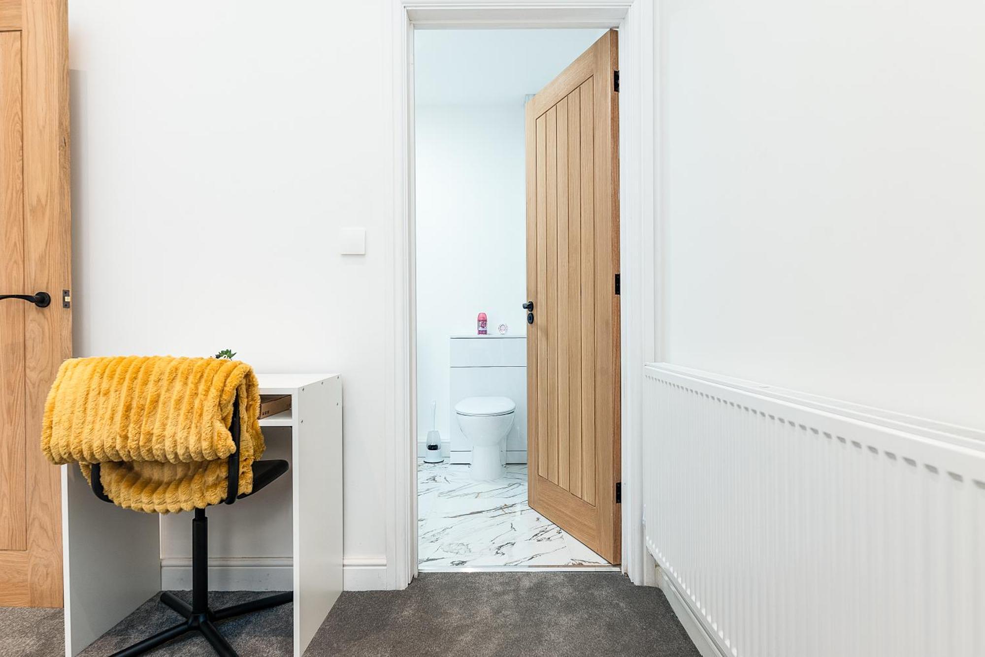 Deluxe 2 Bedroom In Centre Apartment