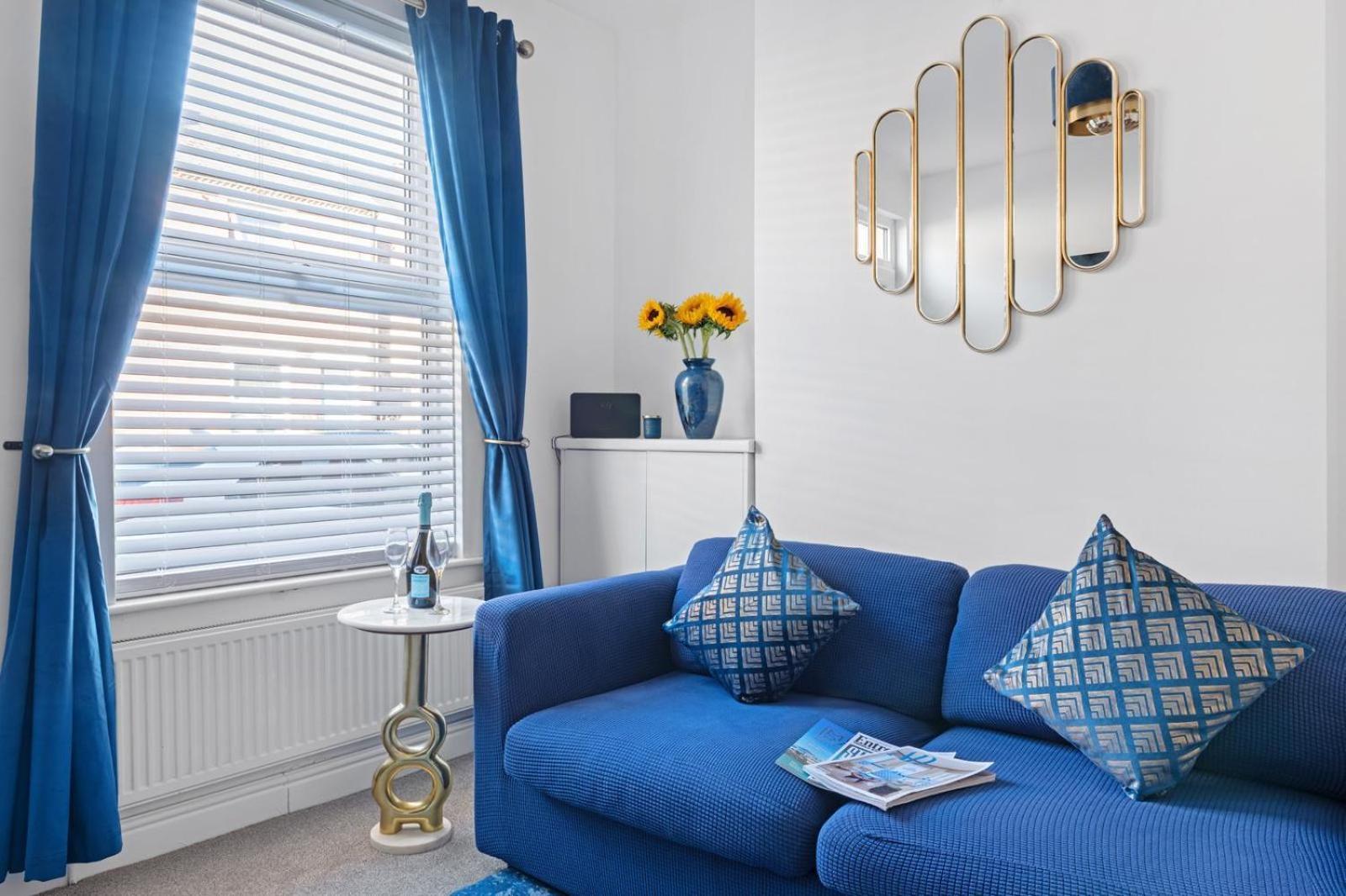 Luxurious 2 Bed House * Nottingham