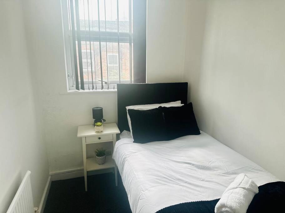 Escape In Style 4-Bed Home In Nottingham - Near City Centre, Motorpoint Arena, Qmc & Nottingham Station - Sleeps 8 * Nottingham