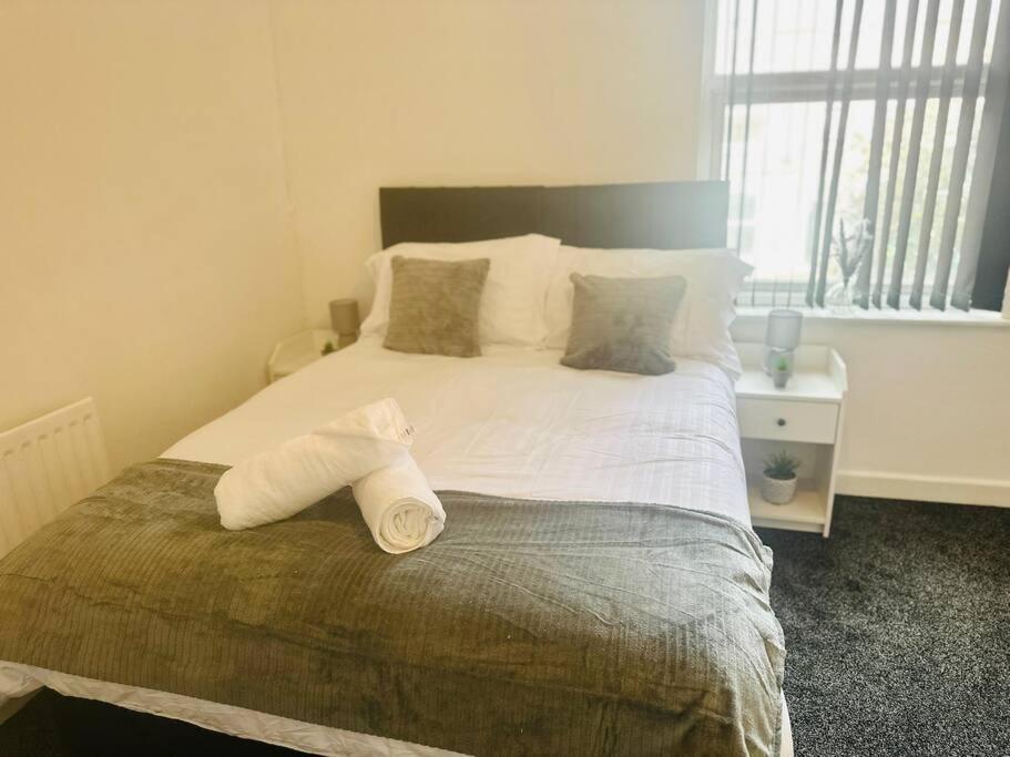 Escape In Style 4-Bed Home In Nottingham - Near City Centre, Motorpoint Arena, Qmc & Nottingham Station - Sleeps 8 Apartment Nottingham