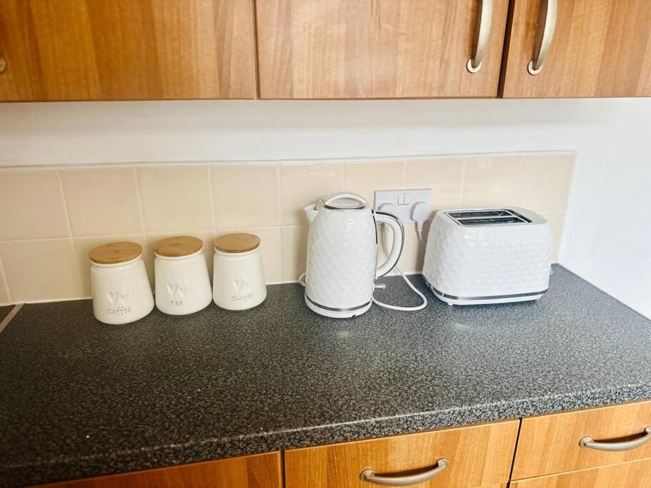 Escape In Style 4-Bed Home In Nottingham - Near City Centre, Motorpoint Arena, Qmc & Nottingham Station - Sleeps 8