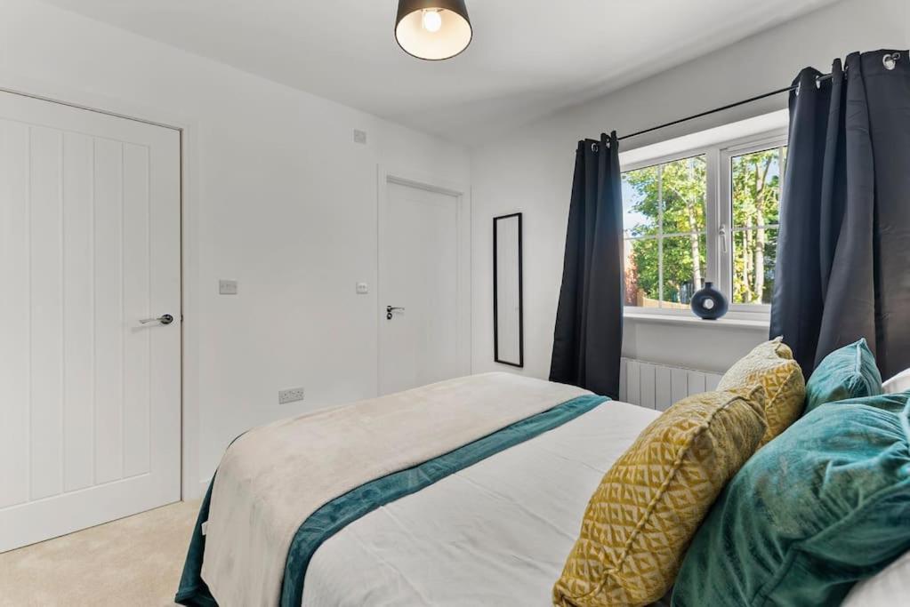 Lovely Nottingham Abode - Sleeps 15 - Parking Nottingham
