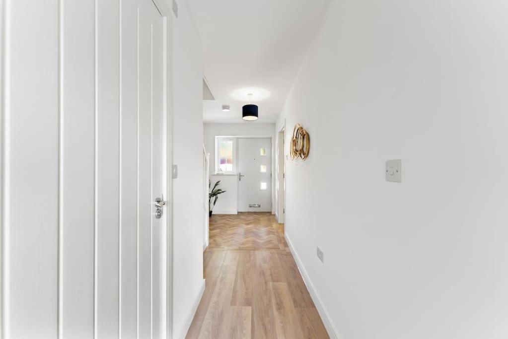 Lovely Nottingham Abode - Sleeps 15 - Parking *