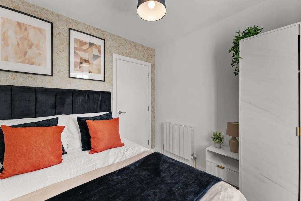 Lovely Nottingham Abode - Sleeps 15 - Parking Nottingham