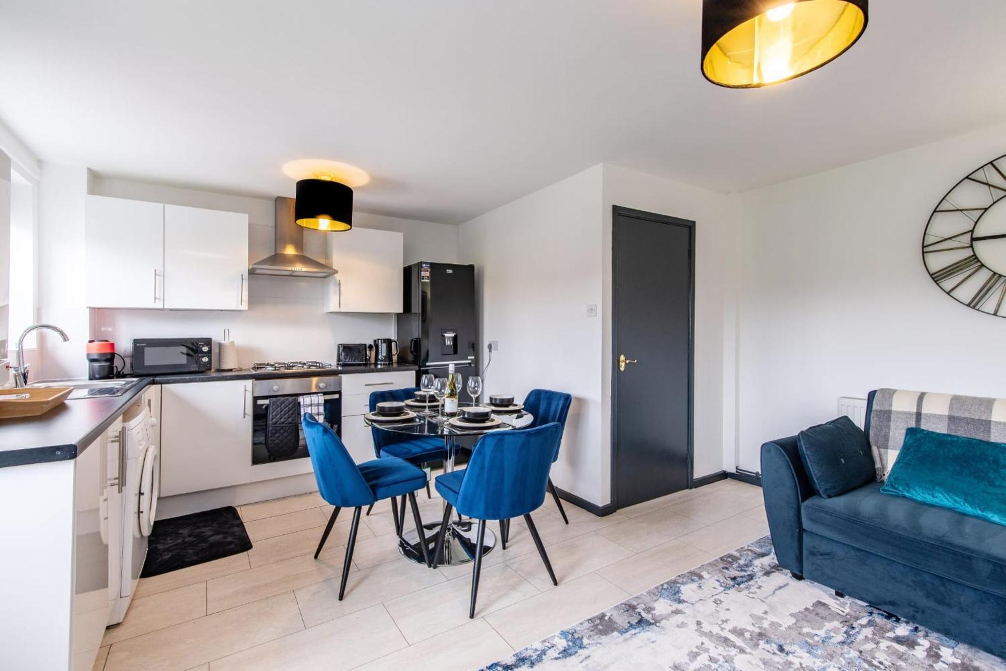 Apartment Parking Netflix Tv Sleeps 4 Close To Qmc *
