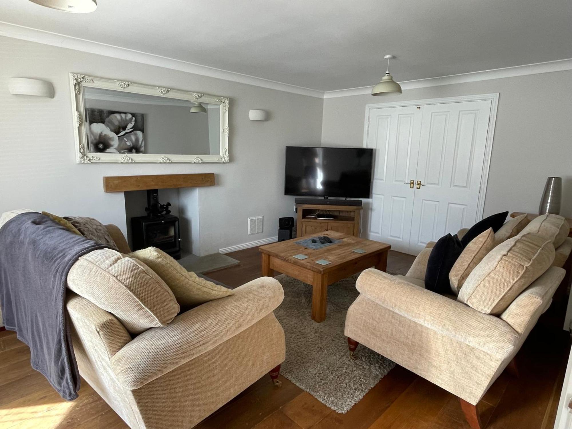 Spacious Four Bed Detached In Holiday home *