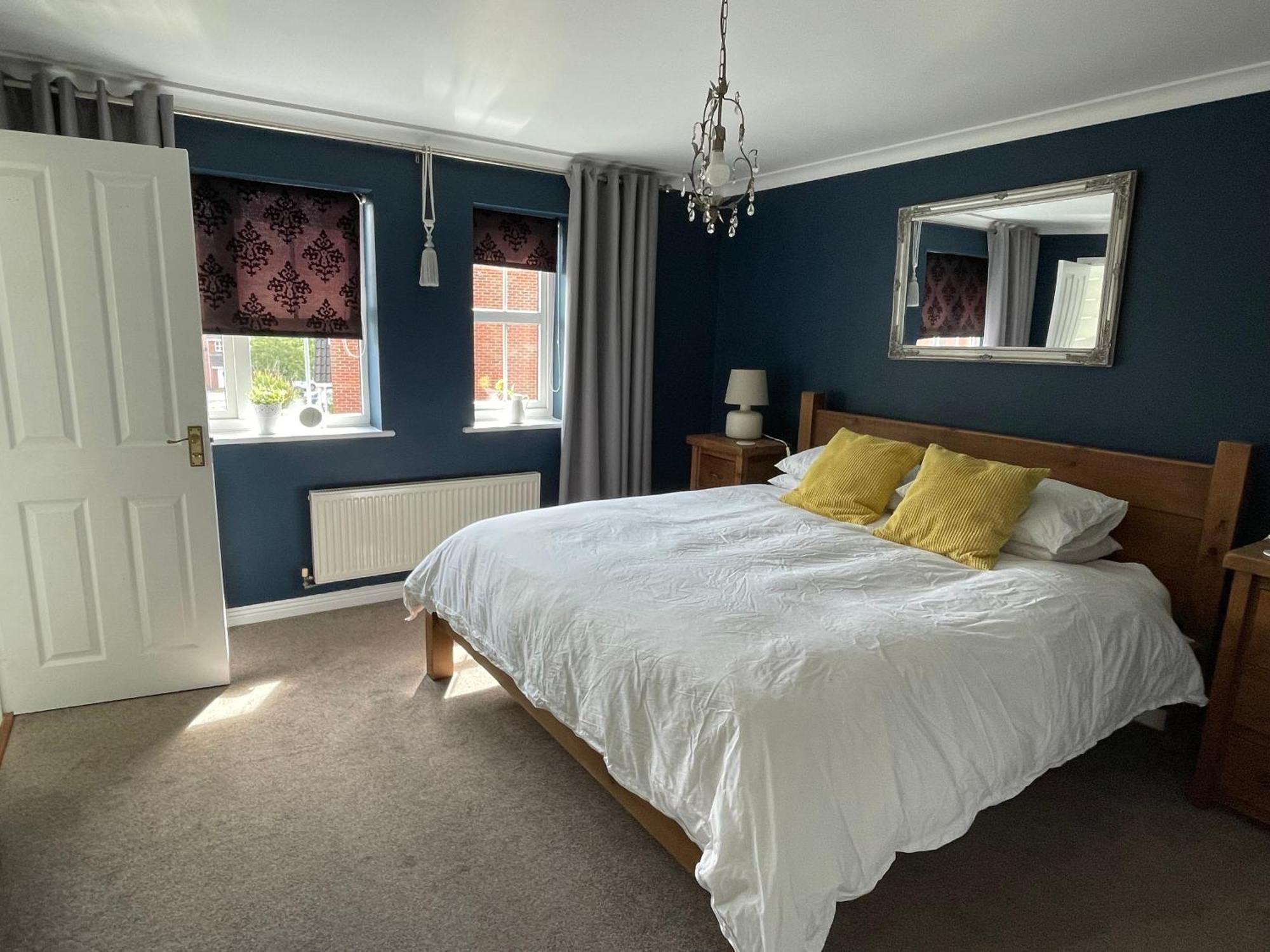 Spacious Four Bed Detached In Holiday home