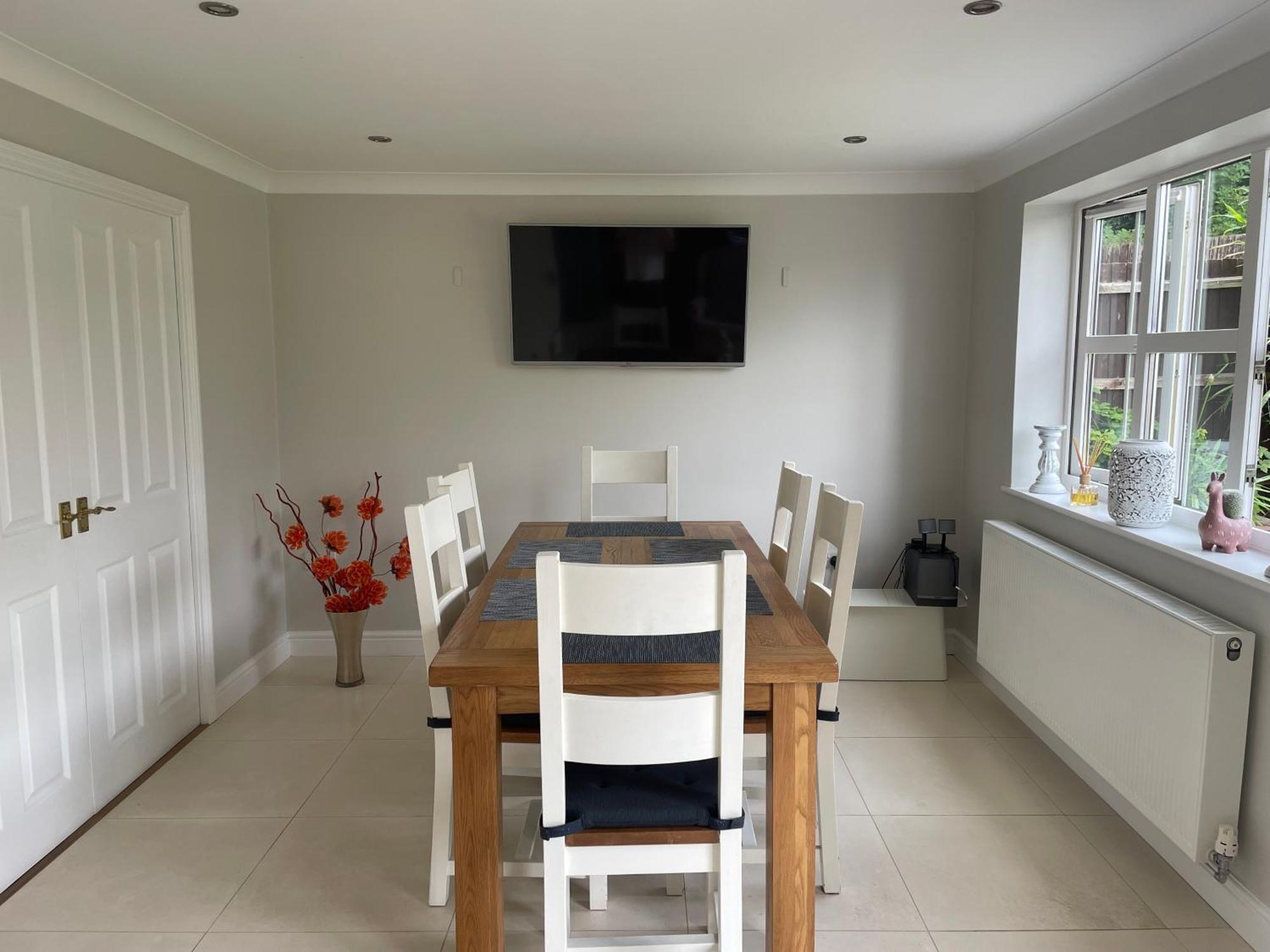 Spacious Four Bed Detached In Holiday home *