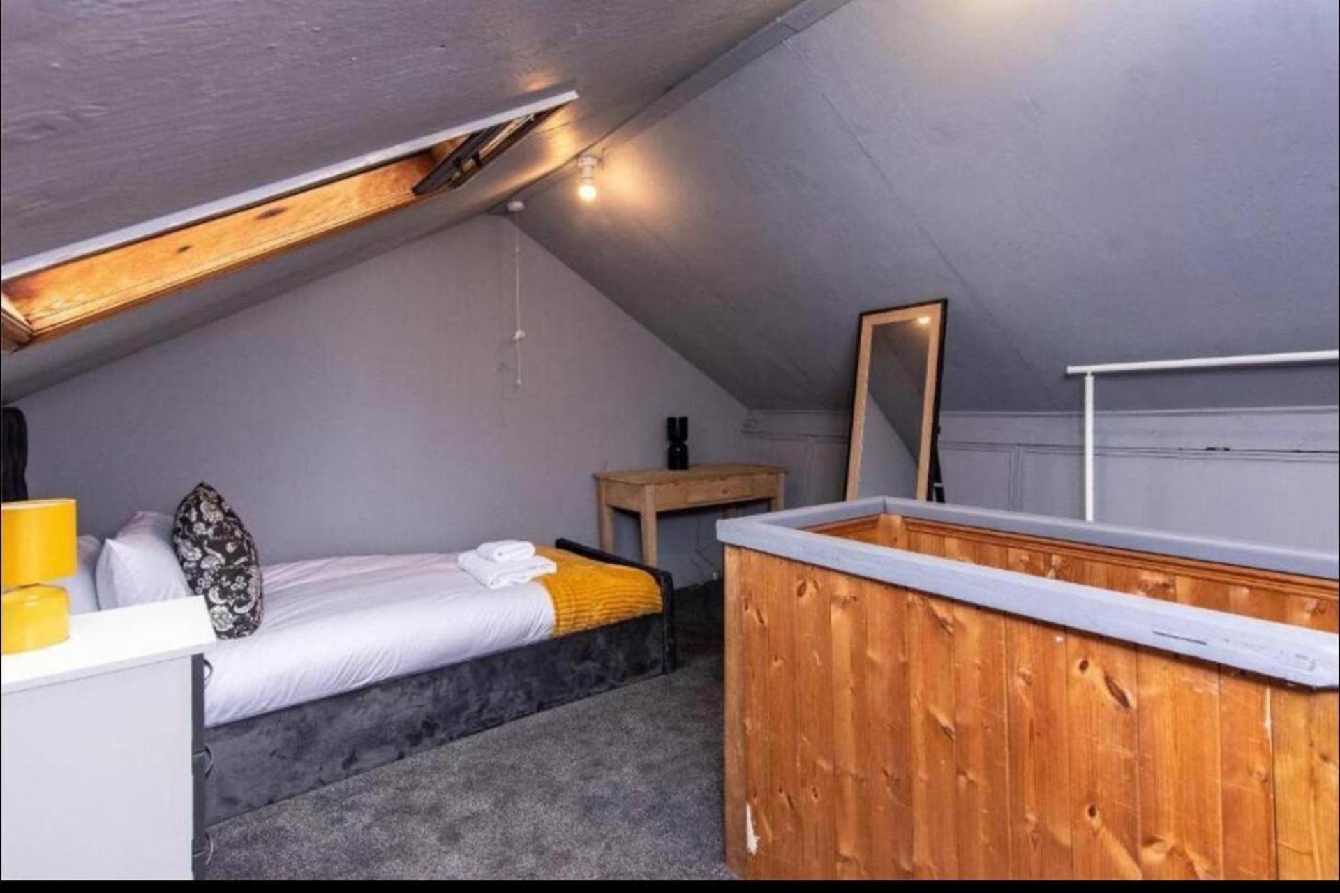 Cozy Retreat Entire With 4 Bedroom *