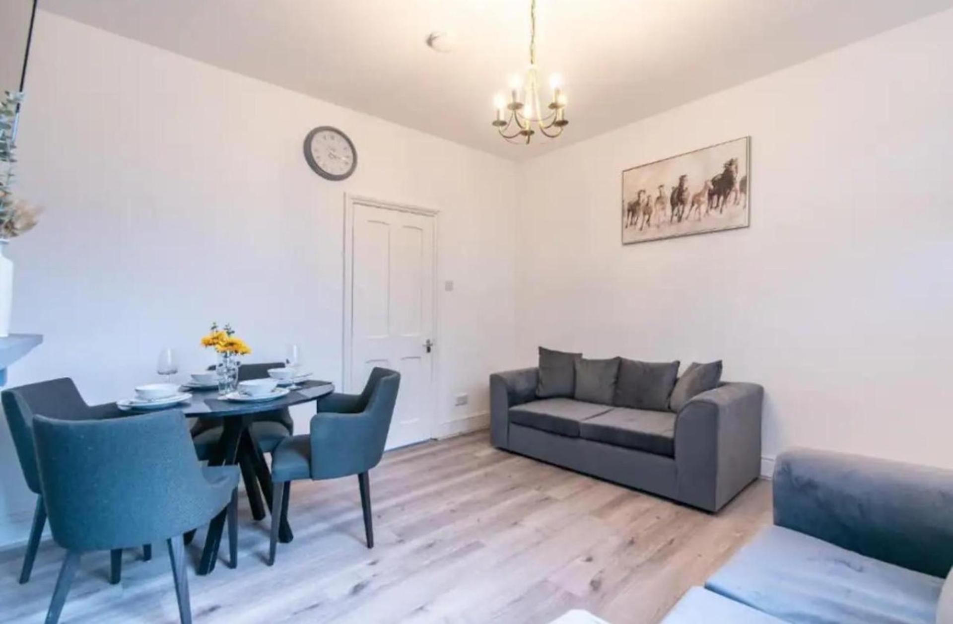 Cozy Retreat Entire With 4 Bedroom * Nottingham