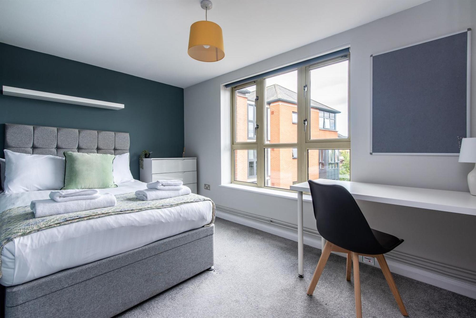 Spacious 6-bed Flat In Centre Nottingham