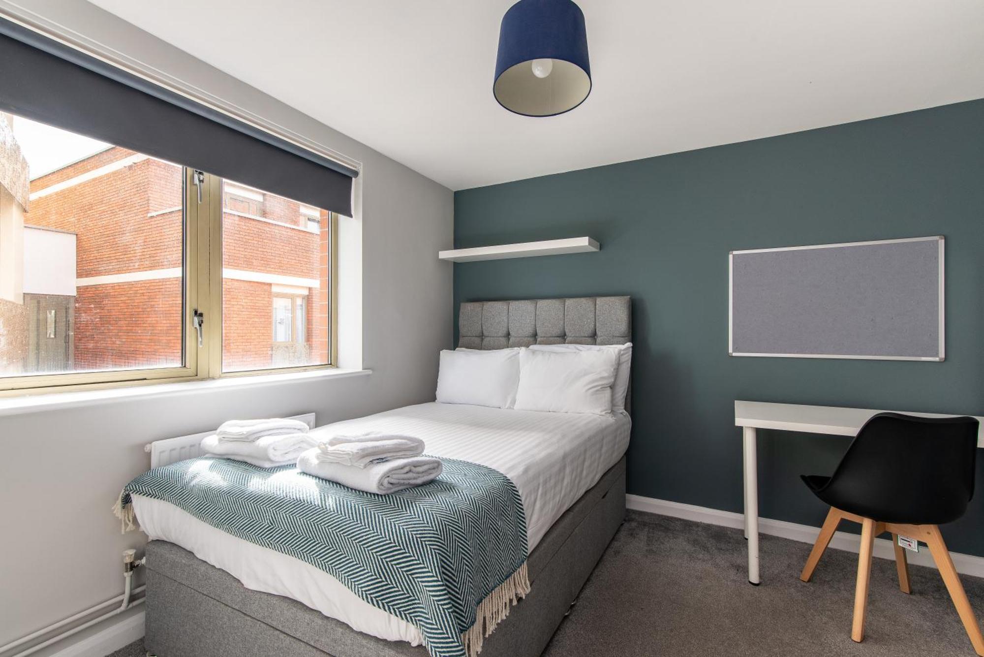 Spacious 6-bed Flat In Centre Apartment Nottingham